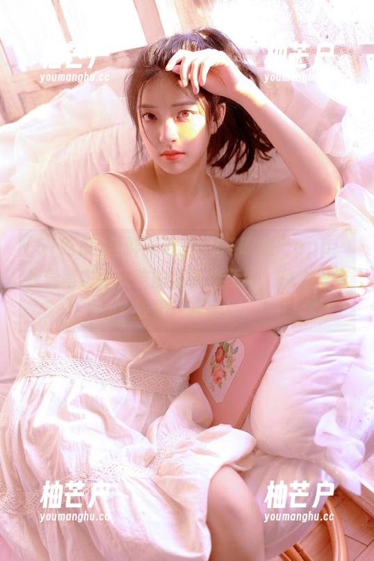 当胖猫遇上“51吃瓜”app：我觉得它今天吃的瓜比我还好，总之很有效果！哈哈！