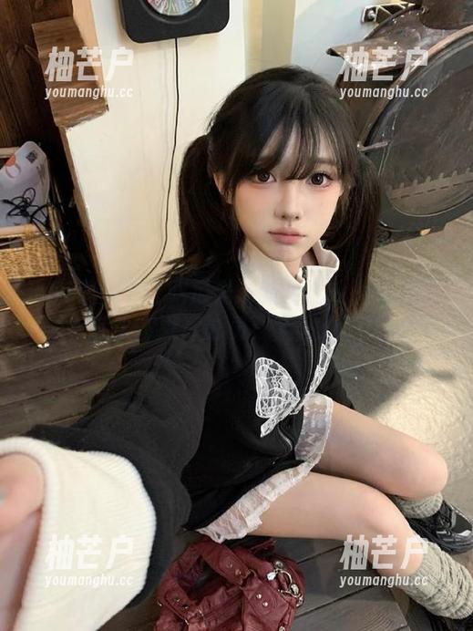 51吃瓜发布新功能：下载你的私人幽默评论员，太贴心了！