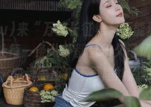 来“万篇长征黑料正能量668su”，让每一条八卦都有永久记忆，回放恋爱黑历史不再尴尬。
