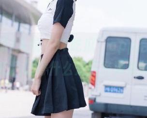 入坑“77吃瓜”app后，我想问我还记得什么是正经娱乐嘛～