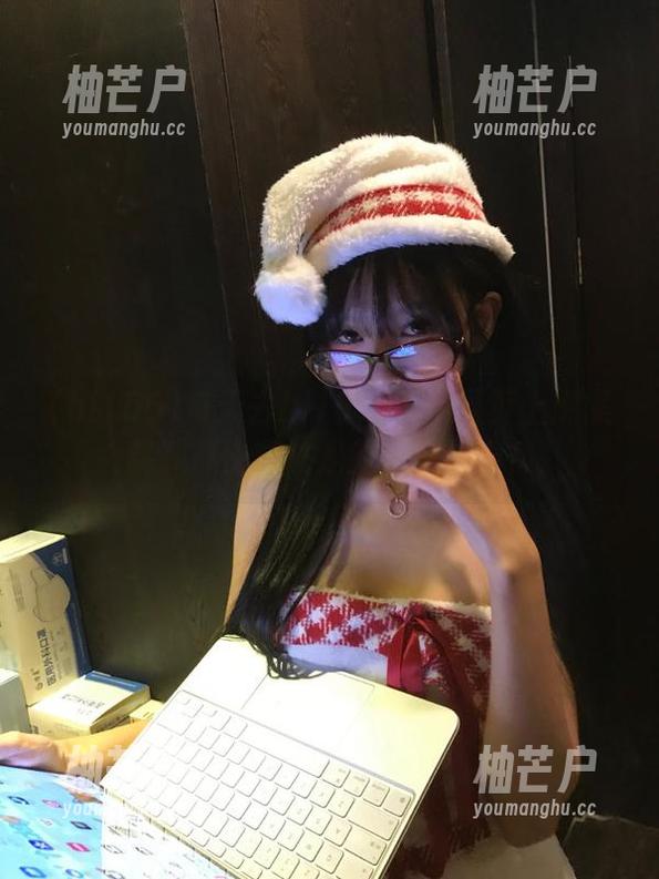 每天去hl155.ccm网页上刷黑料，都快变成我的新爱好啦！
