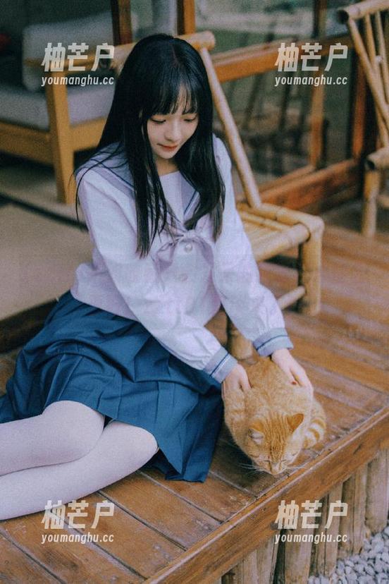 不如收藏只会发呆的猫咪，心情会更好！zztt01怪谈来了！