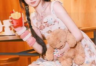 每次刷zzzttt黑料不打烊黑万里长征网页，我都不知道自己是在吃瓜还是在梦游！