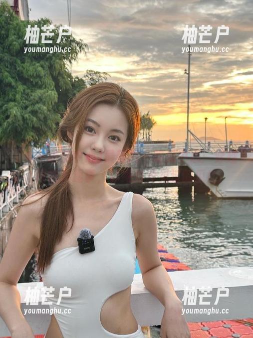 最新九一吃瓜中心：穿越网络的趣事，你绝对没见过的瓜！