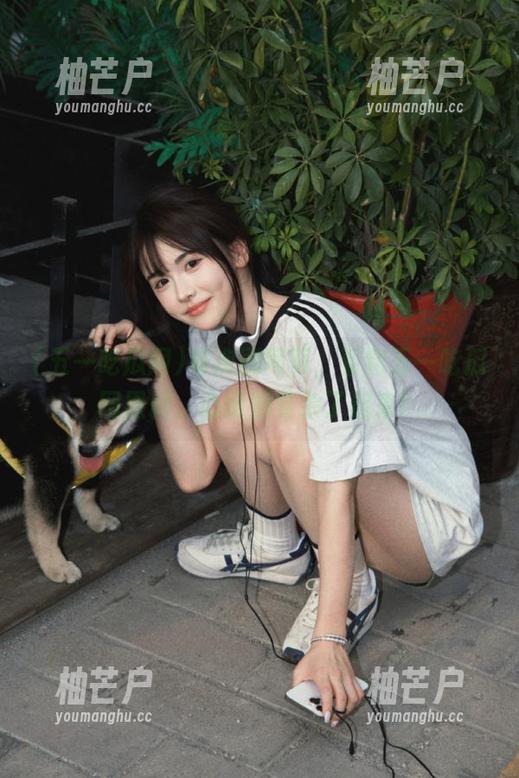 每次刷网页，看到五一吃瓜网黑料，心情都复杂了起来！