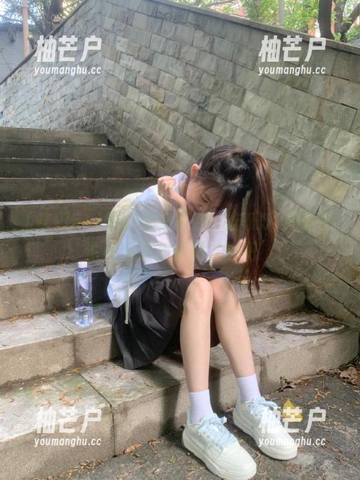 黑料无处不在，吃瓜51网站评论区成了欢乐的‘贴吧’