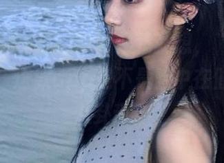 有时候我就想，“吃瓜免费网站”这款app是不是暗中在催我成为八卦帝？