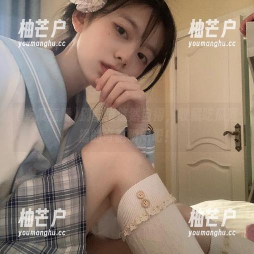 别墅里悠然自得，收藏吃瓜直播的奇葩瞬间吧！