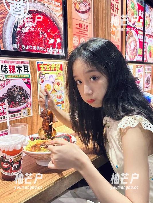 深夜不安分？直达吃瓜黑料网页，全方位满足你的好奇心！
