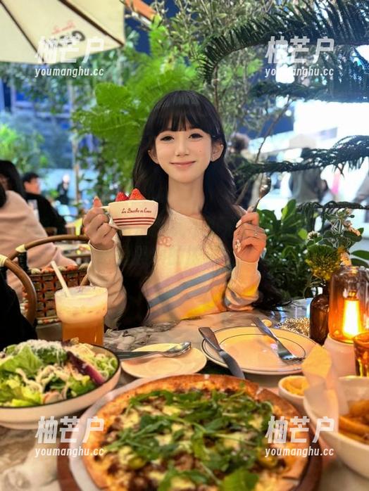 然后我就不小心从安卓冲进了那个明星黑料的漩涡，呜呜呜…