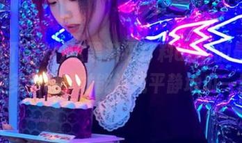 这黑料不打料app的最新地址得换多少遍，才能让我平静地瓜一口呢！