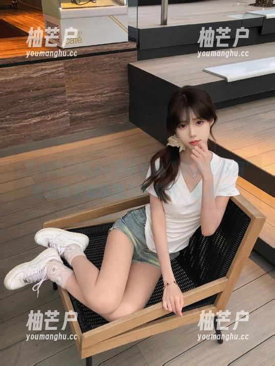 一不小心被“黑料吃料网”卷进花里胡哨的八卦漩涡，哎我天…