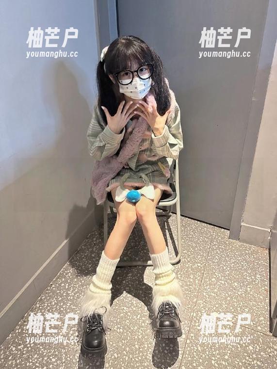 黑料网，网址一键收藏，夜深人静的时光也要聊聊八卦嘛。